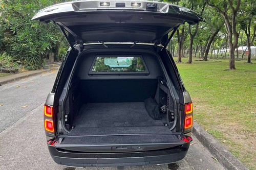 Old 2022 Land Rover Range Rover Vogue 3.0L AT