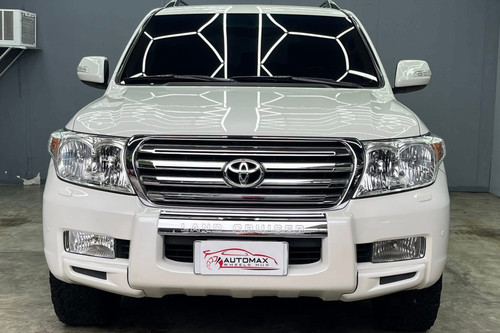 Second hand 2011 Toyota Land Cruiser 200 4.5L VX AT 