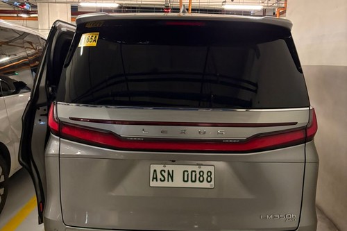 Second hand 2025 Lexus LM 350h 7-Seater 