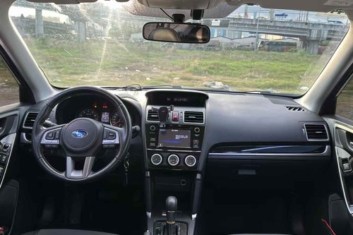 Old 2018 Subaru Forester 2.0i-L