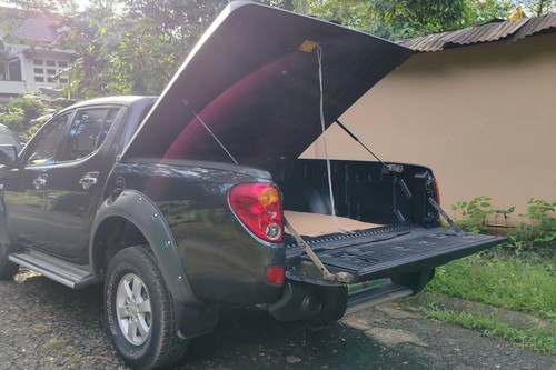 Old 2025 Mitsubishi Strada 2.5 GLX AT