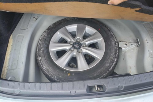 Old 2013 Toyota Corolla Altis 1.6 G AT