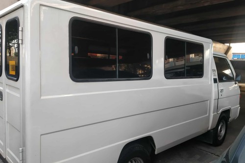 Second hand 2015 Mitsubishi L300 2.5L FB Exceed MT 