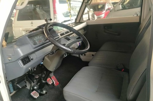 Used 2015 Mitsubishi L300 2.5L FB Exceed MT