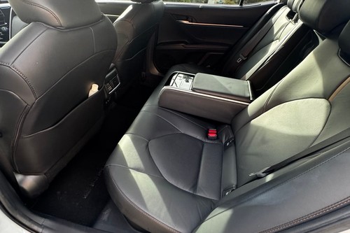 Used 2023 Toyota Camry 2.5L Hybrid