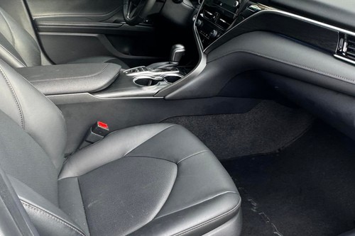 Second hand 2023 Toyota Camry 2.5L Hybrid 