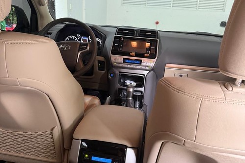 Second hand 2018 Toyota Land Cruiser Prado 4.0L VX AT 