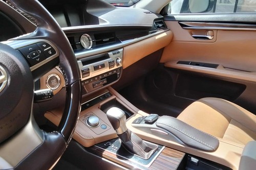 Second hand 2017 Lexus ES 350 