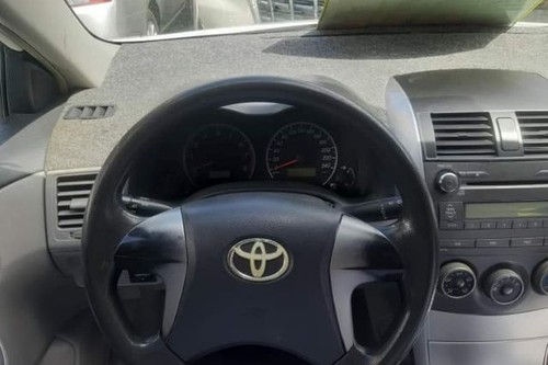 Second hand 2011 Toyota Corolla Altis 1.6 E MT 