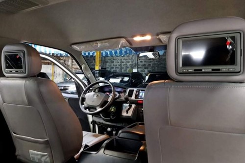 Used 2016 Toyota Hiace 2.5 L Super Grandia AT