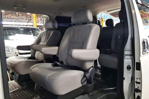 Used 2016 Toyota Hiace 2.5 L Super Grandia AT