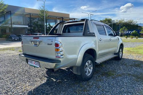 Second hand 2010 Toyota Hilux 3.0 G 4x4 AT 