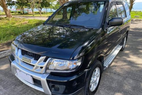 Old 2015 Isuzu Crosswind XT  MT