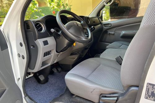 Used 2017 Nissan Urvan 18 Seater VX