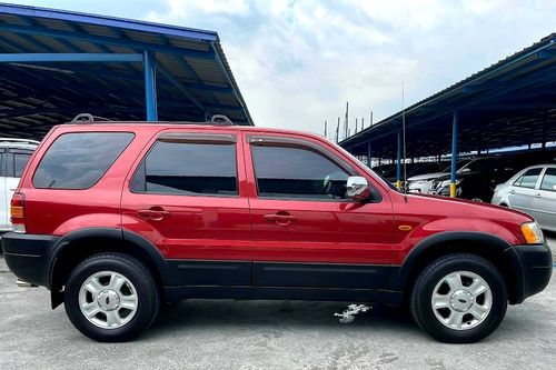 Old 2004 Ford Escape 2.0L XLS AT
