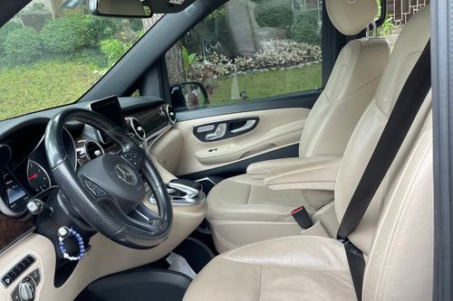 Second hand 2016 Mercedes-Benz V-Class V 220d Avantgarde Long 7 Seater 