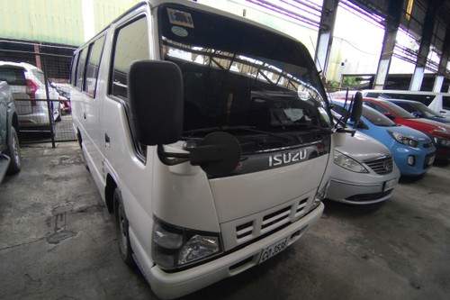 Second hand 2016 Isuzu I-Van 2.8L 