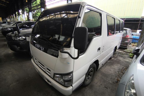 2nd Hand 2016 Isuzu I-Van 2.8L