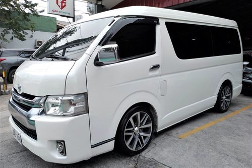 Second hand 2017 Toyota Hiace 3.0 GL Grandia MT 
