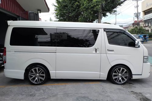 Used 2017 Toyota Hiace 3.0 GL Grandia MT