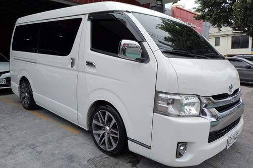 Used 2017 Toyota Hiace 3.0 GL Grandia MT