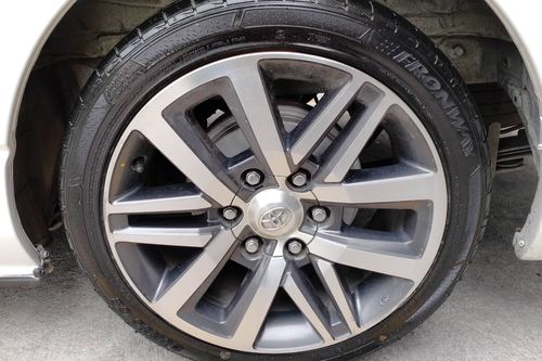 Used 2017 Toyota Hiace 3.0 GL Grandia MT