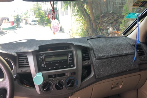 Old 2010 Toyota Hilux 2.4 G DSL 4x2 M/T