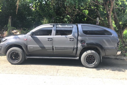 Used 2010 Toyota Hilux 2.4 G DSL 4x2 M/T