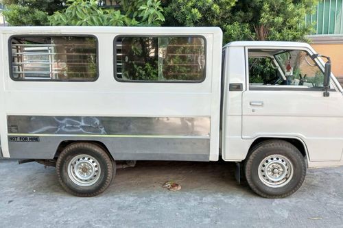 Second hand 2006 Mitsubishi L300 2.5L FB Deluxe MT 
