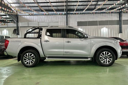 Old 2019 Nissan NP300 Navara 2.5L 4x2 EL 7AT Calibre