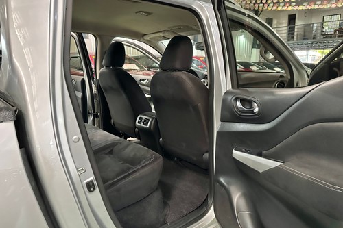 Used 2019 Nissan NP300 Navara 2.5L 4x2 EL 7AT Calibre