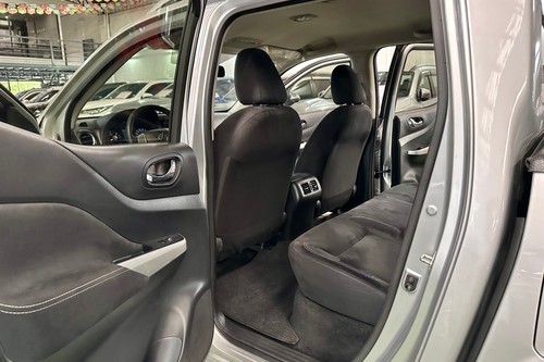 Used 2019 Nissan NP300 Navara 2.5L 4x2 EL 7AT Calibre
