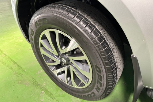 Used 2019 Nissan NP300 Navara 2.5L 4x2 EL 7AT Calibre