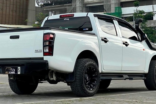 2nd Hand 2017 Isuzu D-Max LT-X 4x2 MT