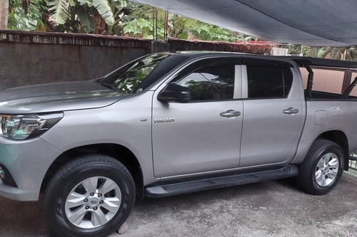 Old 2017 Toyota Hilux 2.4 E DSL 4x4 M/T