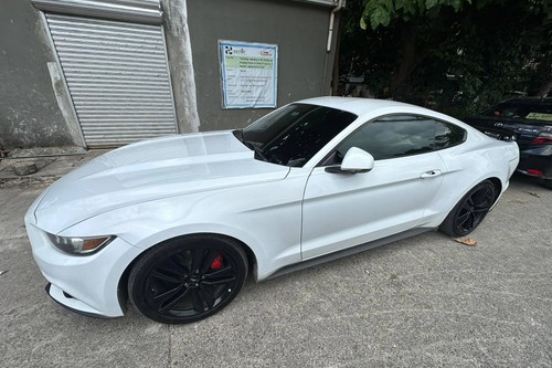 Old 2017 Ford Mustang 2.3L Ecoboost