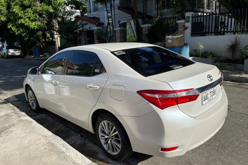 Old 2014 Toyota Corolla Altis 1.6 V CVT