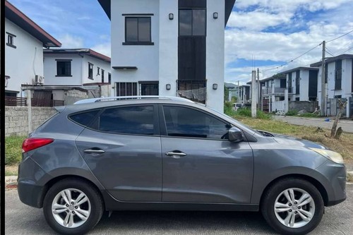 Old 2010 Hyundai Tucson 2.0 GLS Plus AT (Diesel)