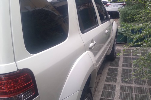 2nd Hand 2010 Ford Escape 2.0L XLS AT