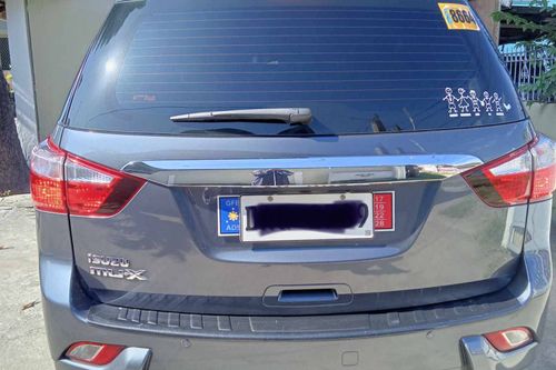 Used 2017 Isuzu mu-X RZ4E LS-A 4x2 MT