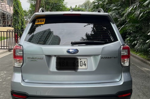 Old 2017 Subaru Forester 2.0i-L