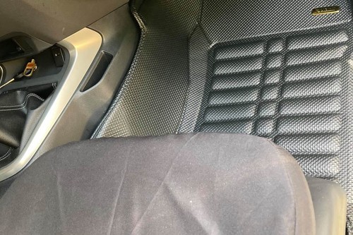 Used 2020 Nissan Navara 2.5L 4x2 EL 6MT Calibre