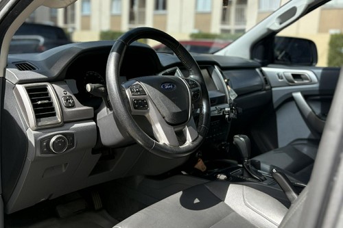 Old 2016 Ford Everest 2.0L Turbo Trend 4x2 AT