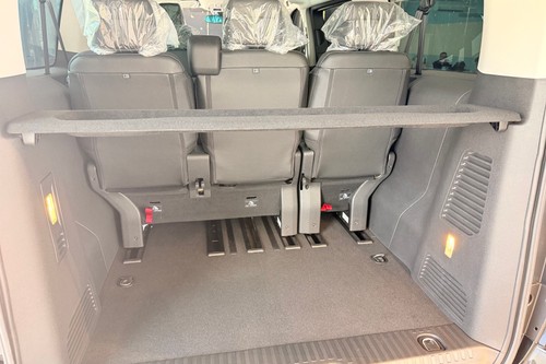 Old 2025 Peugeot Traveller 2.0L (7-Seater)