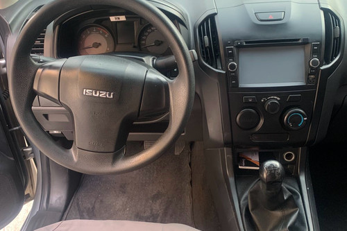 Second hand 2017 Isuzu mu-X LS-M MT 