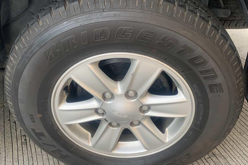 Used 2017 Isuzu mu-X LS-M MT