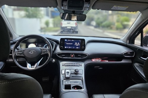 Second hand 2023 Hyundai Santa Fe 2.2L GLS AT 