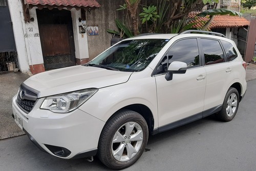 Old 2015 Subaru Forester 2.0i-L