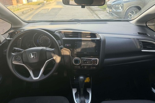 Second hand 2018 Honda Jazz 1.5 V CVT 