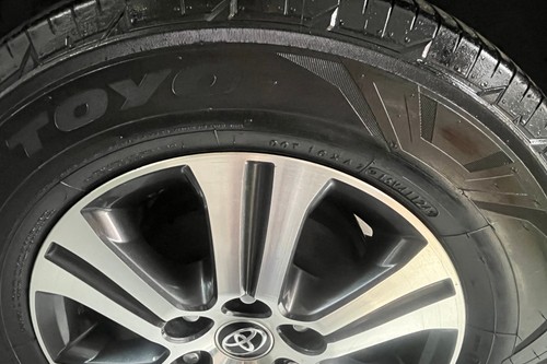 Second hand 2020 Toyota Hiace GL Grandia A/T 